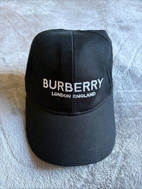 Toddler Burberry hat 1-3